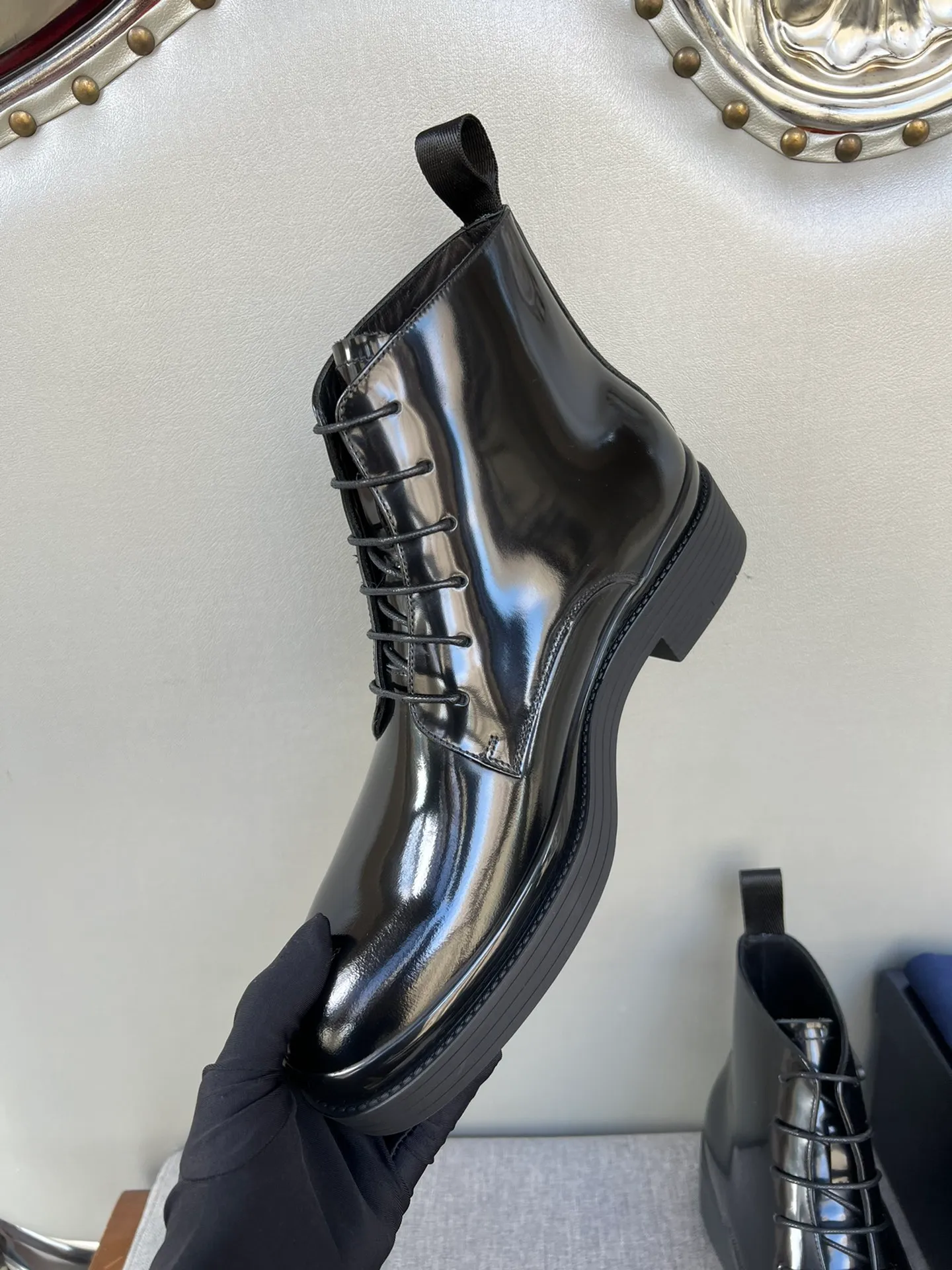 Batch of 1000💰Exclusive hot-selling new Prada Chelsea thick-soled men's shoes, naked boots, imported calf leather on the surface, cow leather on the lining, the outsole is made of private model TPU material, the frosted effect is consistent with the original version, 39-44 in stock (38, 45 custom-made, non-refundable)